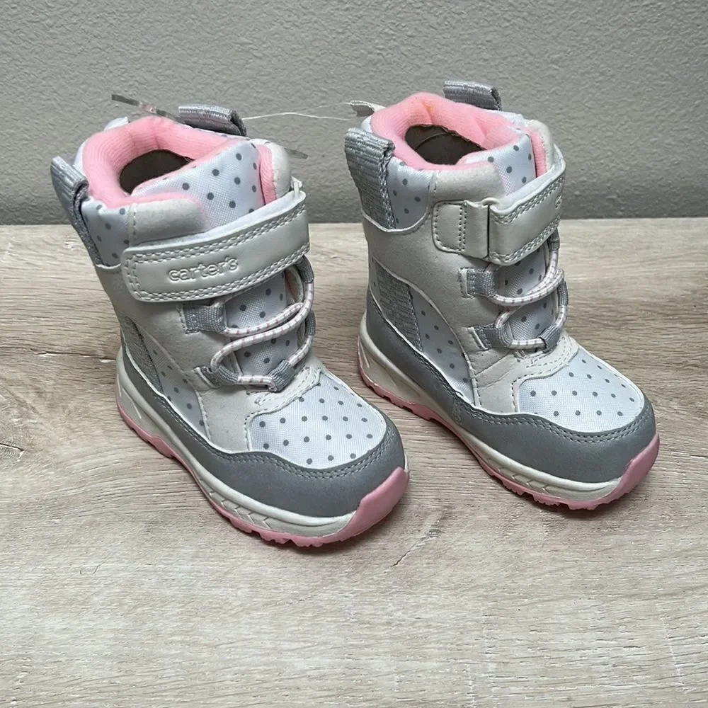 Snow boots